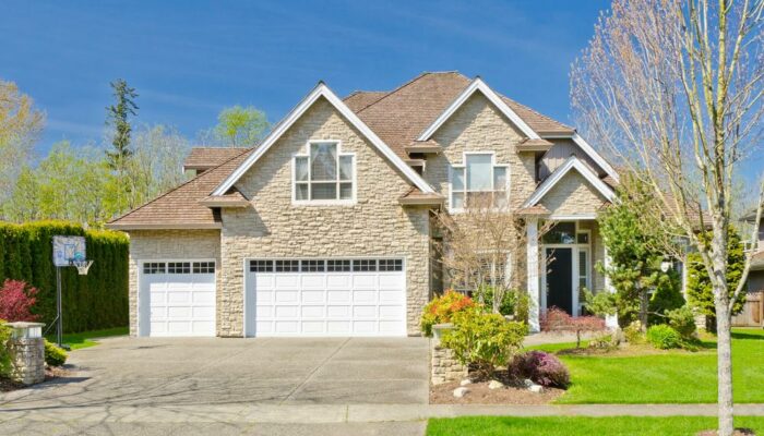 5 Things to Consider Before Moving to Suburbia with Your Family