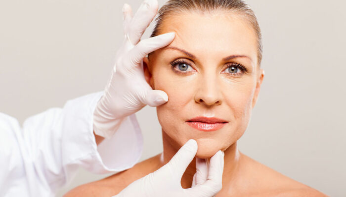 Aging – Its types, warning signs, symptoms, and risk factors