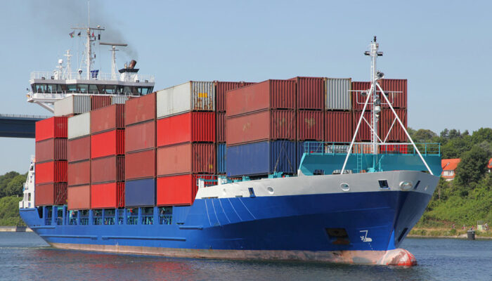 Freight shipping – Its pros, cons, and other things to know