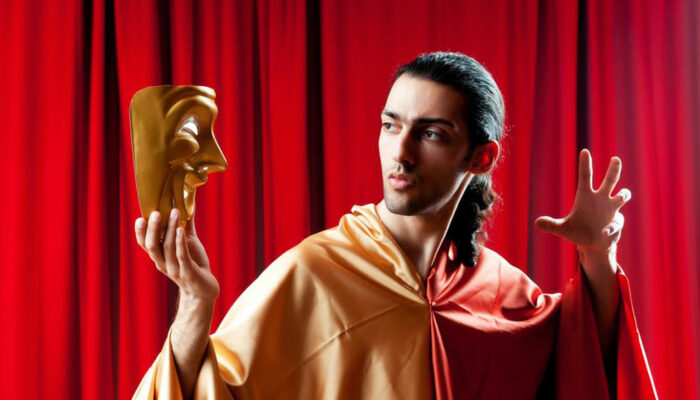 How to prepare to be a theater artist?