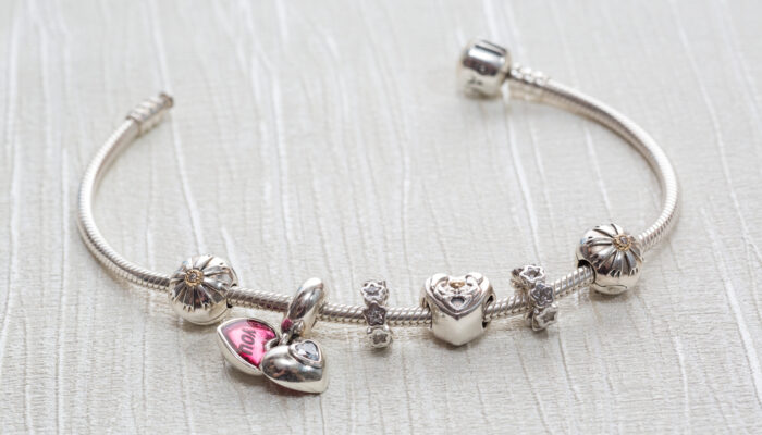 PANDORA – The Perfect Jewelry Store For Bracelets and Charms