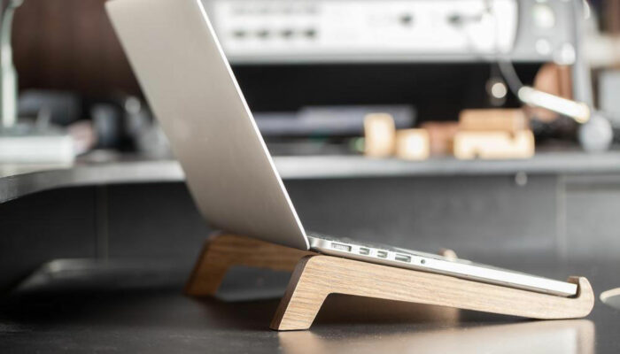 6 ways the government offers free laptops