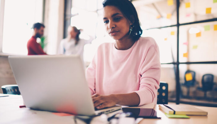 Best online colleges for pursuing arts and design courses