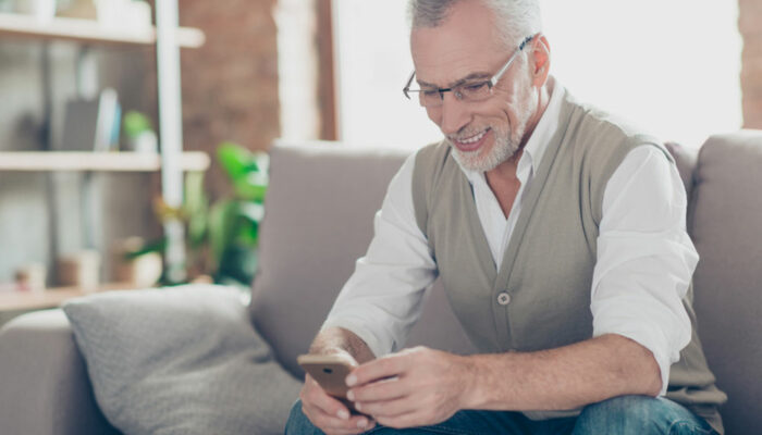 Best smartphone plans for seniors