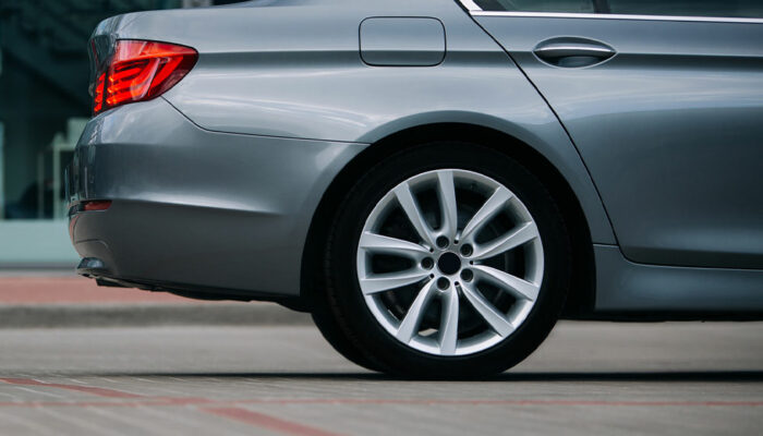 Here’s Why One Should Get a Used BMW 7 Series Sedan