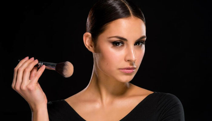 Makeup Basics – Understanding How To Apply A Foundation