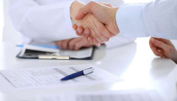 Eyelid Dermatitis – Signs, Remedies, and Management