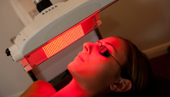 Red Light Therapy – Uses and Top Devices